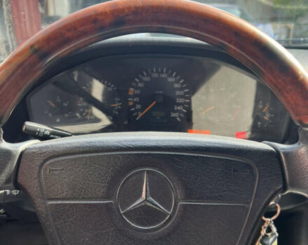 Серый Мерседес С Класс, объемом двигателя 4.2 л и пробегом 500 тыс. км за 5800 $, фото 6 на Automoto.ua