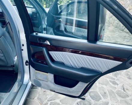 Сірий Мерседес С Клас, об'ємом двигуна 4.2 л та пробігом 281 тис. км за 7500 $, фото 13 на Automoto.ua