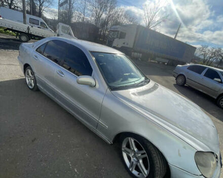 Серый Мерседес С Класс, объемом двигателя 3.2 л и пробегом 350 тыс. км за 2550 $, фото 5 на Automoto.ua