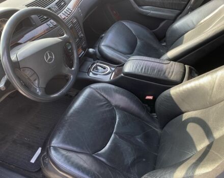 Сірий Мерседес С Клас, об'ємом двигуна 3.2 л та пробігом 239 тис. км за 4000 $, фото 5 на Automoto.ua