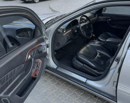 Серый Мерседес С Класс, объемом двигателя 4.27 л и пробегом 333 тыс. км за 5000 $, фото 10 на Automoto.ua