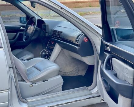 Серый Мерседес С Класс, объемом двигателя 4.2 л и пробегом 300 тыс. км за 3300 $, фото 16 на Automoto.ua