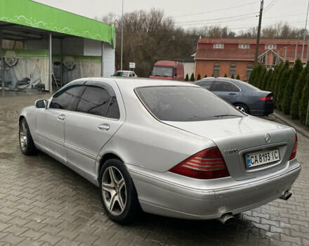 Сірий Мерседес С Клас, об'ємом двигуна 3.2 л та пробігом 348 тис. км за 3500 $, фото 6 на Automoto.ua
