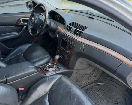 Серый Мерседес С Класс, объемом двигателя 4.27 л и пробегом 333 тыс. км за 5000 $, фото 11 на Automoto.ua