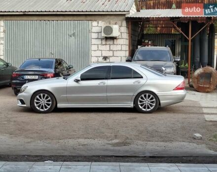 Серый Мерседес С Класс, объемом двигателя 4.3 л и пробегом 220 тыс. км за 5700 $, фото 4 на Automoto.ua