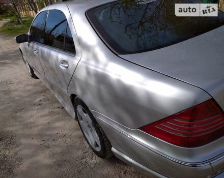 Серый Мерседес С Класс, объемом двигателя 5 л и пробегом 344 тыс. км за 5900 $, фото 3 на Automoto.ua