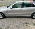 Серый Мерседес С Класс, объемом двигателя 3.2 л и пробегом 350 тыс. км за 5799 $, фото 1 на Automoto.ua