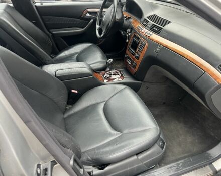 Серый Мерседес С Класс, объемом двигателя 3.2 л и пробегом 260 тыс. км за 2000 $, фото 6 на Automoto.ua