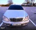 Серый Мерседес С Класс, объемом двигателя 5 л и пробегом 463 тыс. км за 4500 $, фото 1 на Automoto.ua
