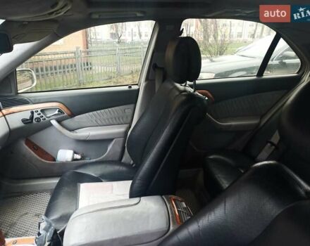 Серый Мерседес С Класс, объемом двигателя 3.22 л и пробегом 450 тыс. км за 4600 $, фото 1 на Automoto.ua