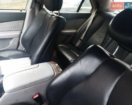 Серый Мерседес С Класс, объемом двигателя 3.22 л и пробегом 450 тыс. км за 4600 $, фото 3 на Automoto.ua