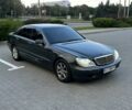 Сірий Мерседес С Клас, об'ємом двигуна 3.2 л та пробігом 400 тис. км за 5899 $, фото 1 на Automoto.ua
