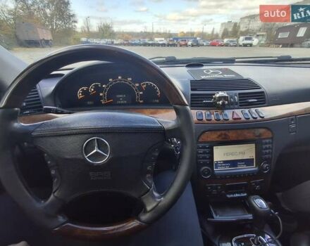 Сірий Мерседес С Клас, об'ємом двигуна 4.3 л та пробігом 243 тис. км за 4700 $, фото 1 на Automoto.ua
