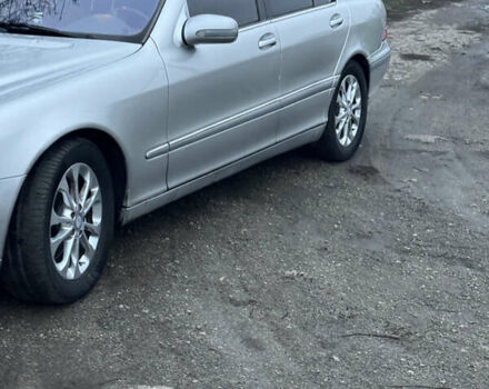 Сірий Мерседес С Клас, об'ємом двигуна 3.2 л та пробігом 350 тис. км за 6000 $, фото 1 на Automoto.ua