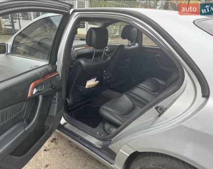 Серый Мерседес С Класс, объемом двигателя 4 л и пробегом 520 тыс. км за 5500 $, фото 7 на Automoto.ua