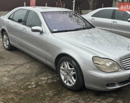 Серый Мерседес С Класс, объемом двигателя 4 л и пробегом 520 тыс. км за 5500 $, фото 2 на Automoto.ua