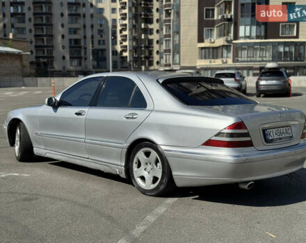 Сірий Мерседес С Клас, об'ємом двигуна 5 л та пробігом 132 тис. км за 3600 $, фото 2 на Automoto.ua