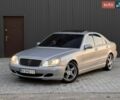 Серый Мерседес С Класс, объемом двигателя 4.3 л и пробегом 300 тыс. км за 3900 $, фото 1 на Automoto.ua