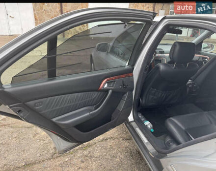 Серый Мерседес С Класс, объемом двигателя 4 л и пробегом 520 тыс. км за 5500 $, фото 10 на Automoto.ua