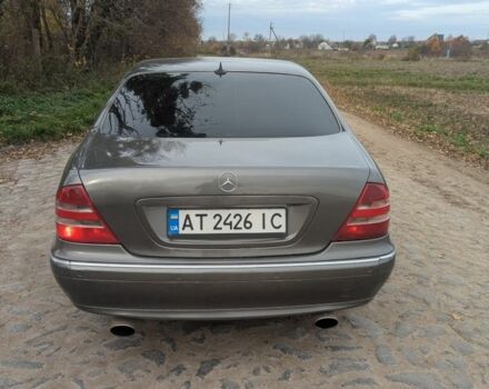 Серый Мерседес С Класс, объемом двигателя 3.2 л и пробегом 300 тыс. км за 2450 $, фото 3 на Automoto.ua