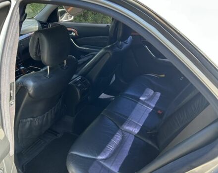 Серый Мерседес С Класс, объемом двигателя 5 л и пробегом 280 тыс. км за 4799 $, фото 4 на Automoto.ua