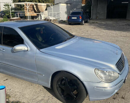 Серый Мерседес С Класс, объемом двигателя 3.22 л и пробегом 370 тыс. км за 5000 $, фото 5 на Automoto.ua