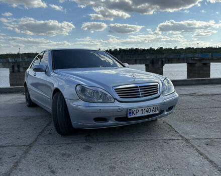 Серый Мерседес С Класс, объемом двигателя 3.22 л и пробегом 370 тыс. км за 5000 $, фото 1 на Automoto.ua
