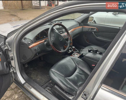 Серый Мерседес С Класс, объемом двигателя 4 л и пробегом 520 тыс. км за 5500 $, фото 9 на Automoto.ua