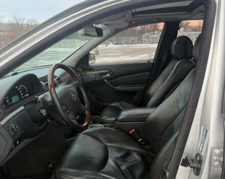 Серый Мерседес С Класс, объемом двигателя 5 л и пробегом 260 тыс. км за 5700 $, фото 9 на Automoto.ua
