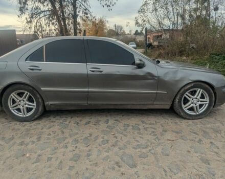 Серый Мерседес С Класс, объемом двигателя 3.2 л и пробегом 300 тыс. км за 2450 $, фото 5 на Automoto.ua