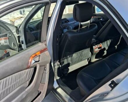 Сірий Мерседес С Клас, об'ємом двигуна 3.22 л та пробігом 320 тис. км за 5300 $, фото 8 на Automoto.ua