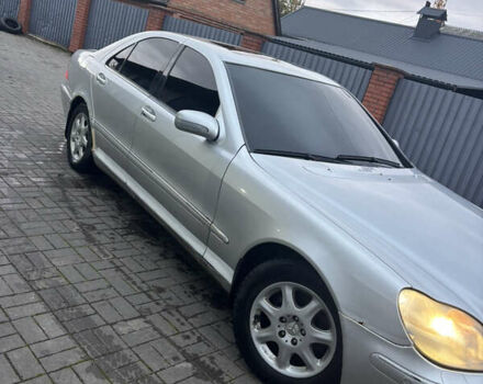 Сірий Мерседес С Клас, об'ємом двигуна 3.2 л та пробігом 305 тис. км за 4000 $, фото 5 на Automoto.ua