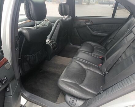 Сірий Мерседес С Клас, об'ємом двигуна 4 л та пробігом 360 тис. км за 4750 $, фото 5 на Automoto.ua