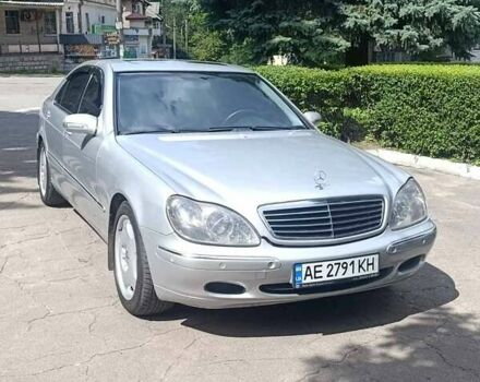 Мерседес С Клас 2001 у Кам'янське (Дніпродзержинськ) на Automoto.ua Сірий Мерседес С Клас, об'ємом двигуна 5 л та пробігом 300 тис. км за 6500 $, фото 2 на Automoto.ua