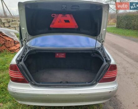 Сірий Мерседес С Клас, об'ємом двигуна 3.2 л та пробігом 300 тис. км за 4300 $, фото 41 на Automoto.ua