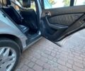 Серый Мерседес С Класс, объемом двигателя 3.2 л и пробегом 300 тыс. км за 5000 $, фото 3 на Automoto.ua