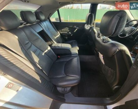 Сірий Мерседес С Клас, об'ємом двигуна 3.2 л та пробігом 300 тис. км за 4300 $, фото 30 на Automoto.ua