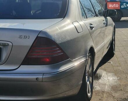 Сірий Мерседес С Клас, об'ємом двигуна 3.2 л та пробігом 300 тис. км за 4300 $, фото 15 на Automoto.ua