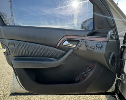 Серый Мерседес С Класс, объемом двигателя 3.2 л и пробегом 330 тыс. км за 5500 $, фото 29 на Automoto.ua