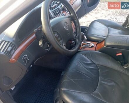 Сірий Мерседес С Клас, об'ємом двигуна 3.2 л та пробігом 350 тис. км за 4500 $, фото 1 на Automoto.ua