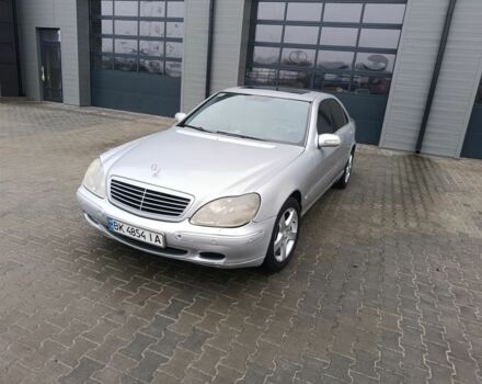 Сірий Мерседес С Клас, об'ємом двигуна 4 л та пробігом 360 тис. км за 4750 $, фото 3 на Automoto.ua