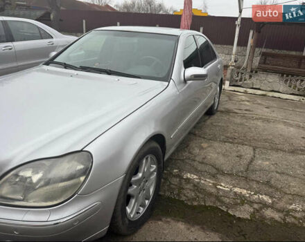 Сірий Мерседес С Клас, об'ємом двигуна 5 л та пробігом 420 тис. км за 6000 $, фото 1 на Automoto.ua