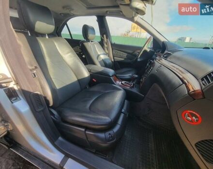 Сірий Мерседес С Клас, об'ємом двигуна 3.2 л та пробігом 300 тис. км за 4300 $, фото 32 на Automoto.ua