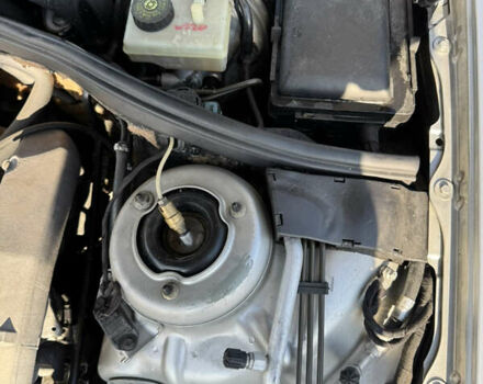 Серый Мерседес С Класс, объемом двигателя 3.2 л и пробегом 330 тыс. км за 5500 $, фото 39 на Automoto.ua