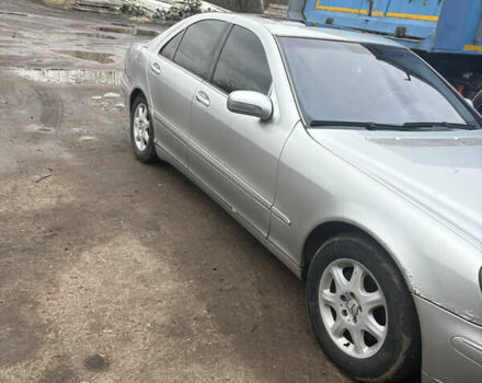 Сірий Мерседес С Клас, об'ємом двигуна 3.22 л та пробігом 460 тис. км за 3900 $, фото 2 на Automoto.ua