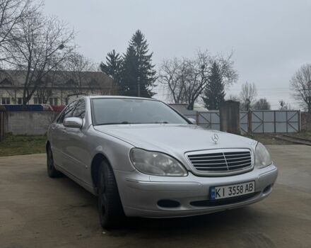 Серый Мерседес С Класс, объемом двигателя 3.2 л и пробегом 465 тыс. км за 5300 $, фото 1 на Automoto.ua