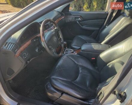 Сірий Мерседес С Клас, об'ємом двигуна 3.2 л та пробігом 300 тис. км за 4300 $, фото 28 на Automoto.ua