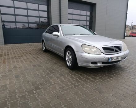 Сірий Мерседес С Клас, об'ємом двигуна 4 л та пробігом 360 тис. км за 4750 $, фото 7 на Automoto.ua