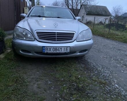 Серый Мерседес С Класс, объемом двигателя 3.2 л и пробегом 300 тыс. км за 5000 $, фото 1 на Automoto.ua