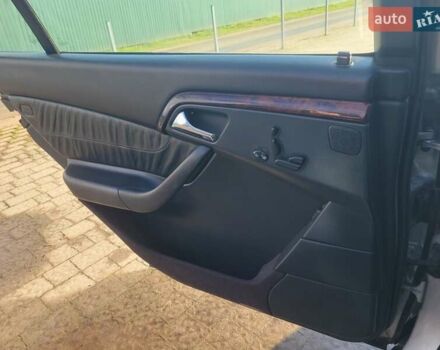 Сірий Мерседес С Клас, об'ємом двигуна 3.2 л та пробігом 300 тис. км за 4300 $, фото 36 на Automoto.ua